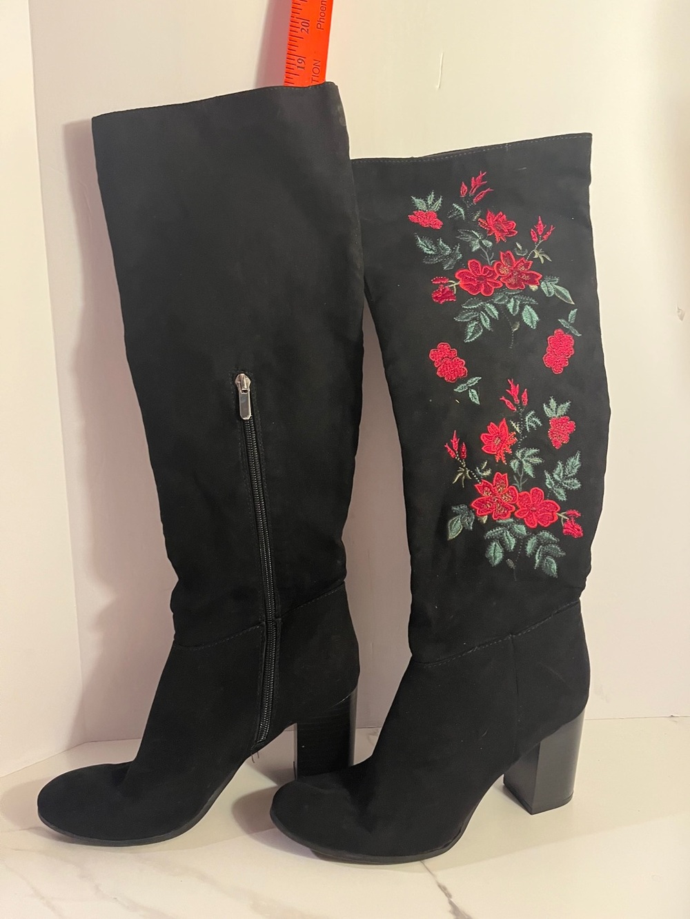 Libby Edelman Women’s Size 8 Black Suede Knee High Floral Embroidered Boots